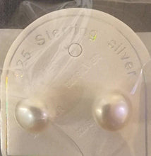 Load image into Gallery viewer, Pearl Earrings