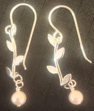 Load image into Gallery viewer, Pearl Earrings