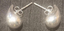 Load image into Gallery viewer, Silver &amp; Semi precious earrings
