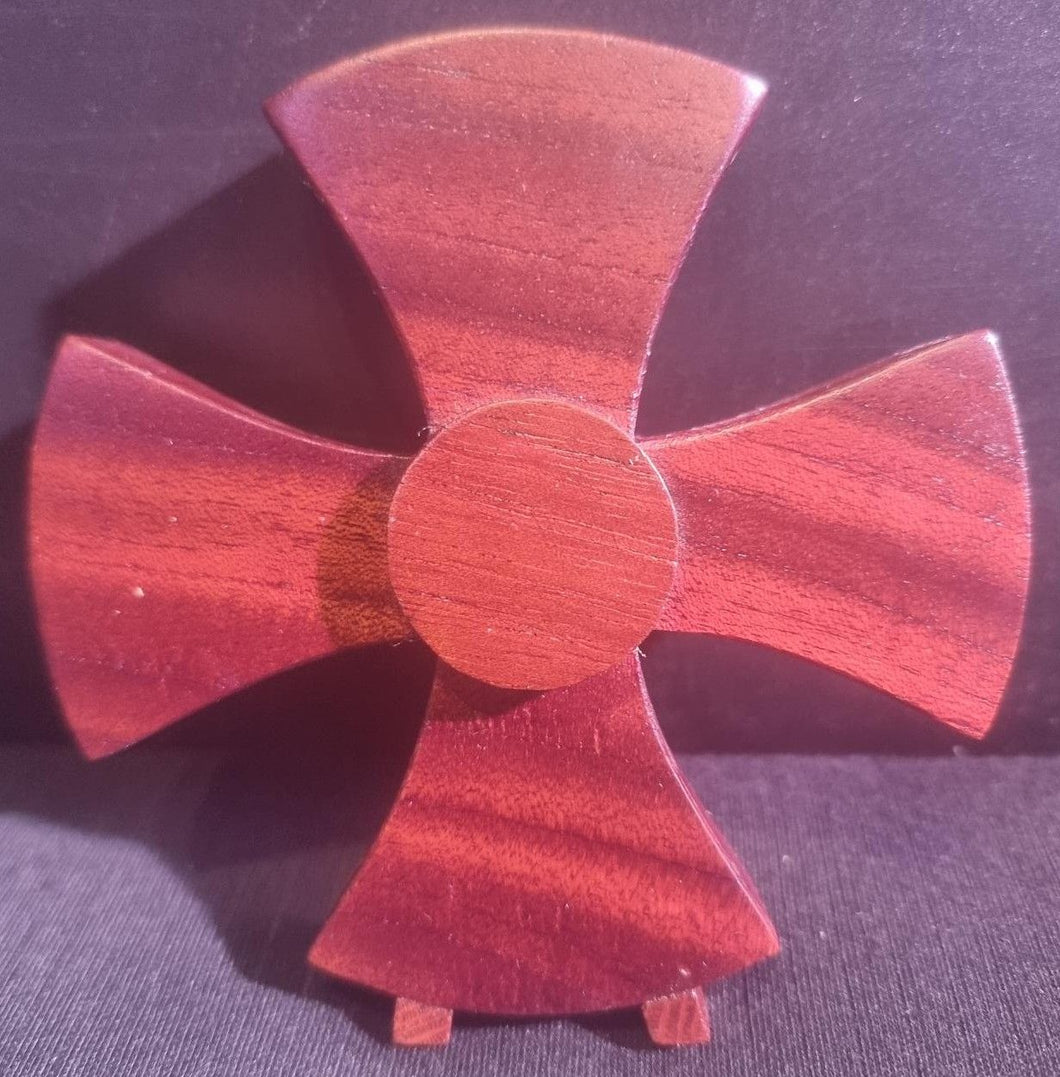 Pattee Ailsee Cross