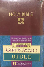 Load image into Gallery viewer, Gift &amp; Award Bible - Burgundy
